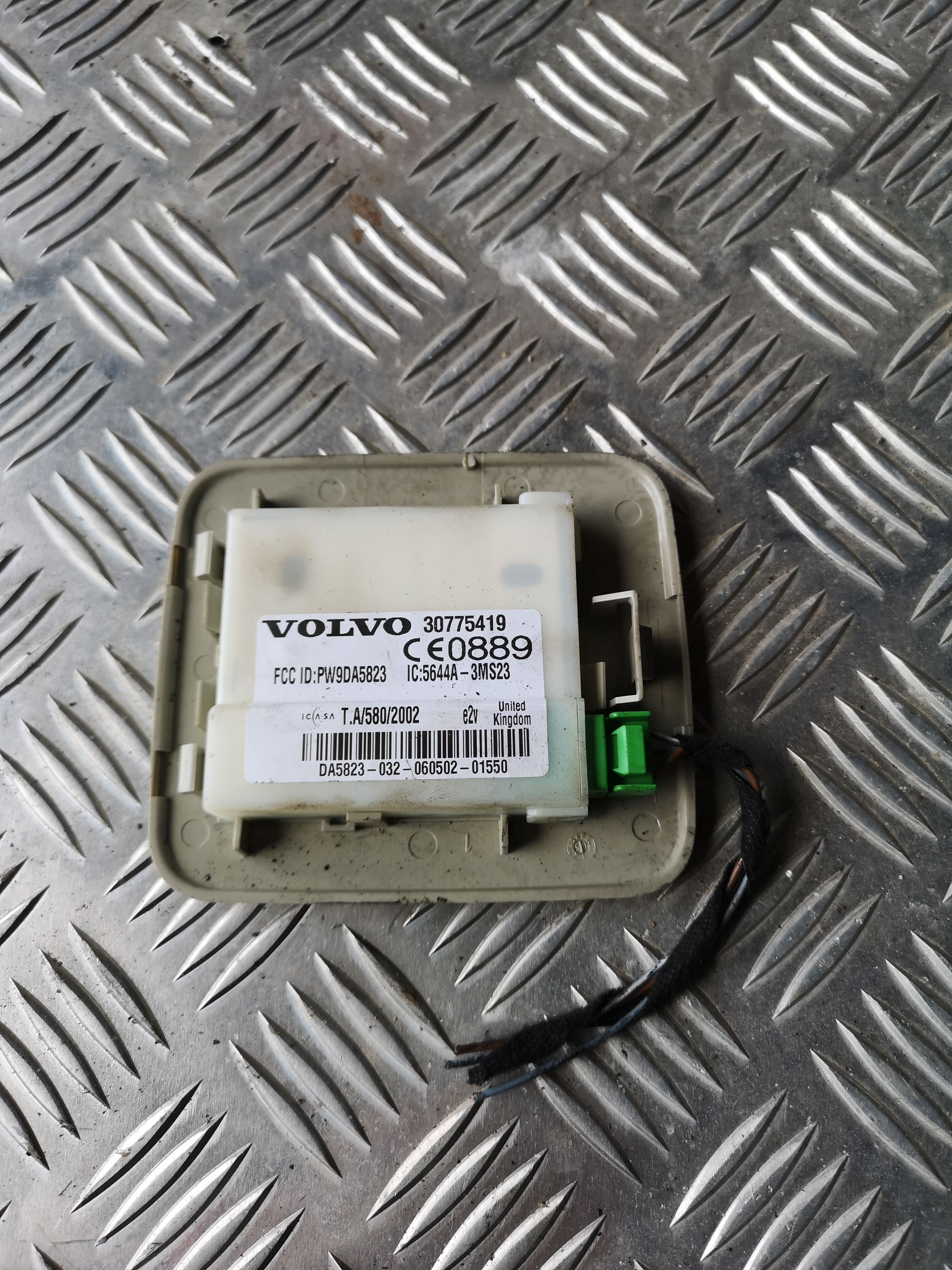 VOLVO V70 2 generation (2000-2008) Alarm Signal Control Unit 30775419 17928056