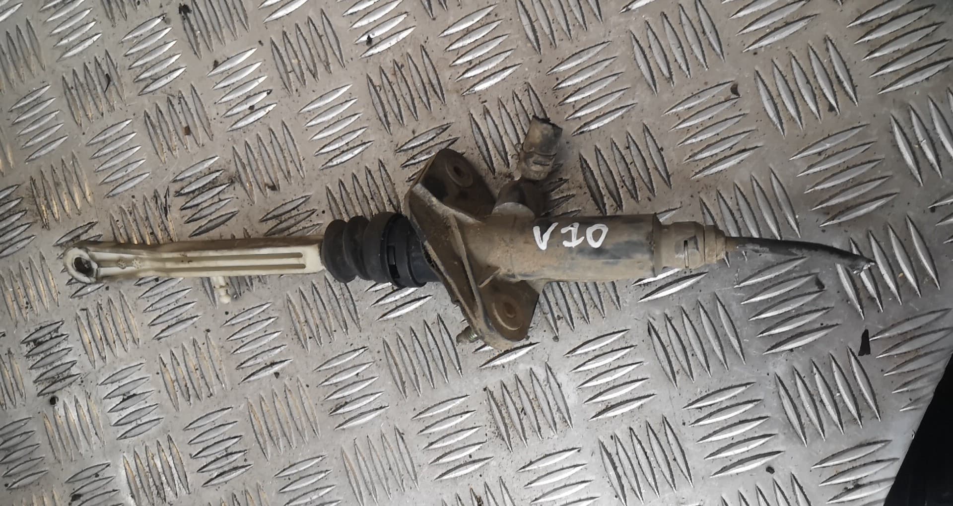 VOLVO XC70 1 generation (1998-2007) Clutch Cylinder 17927971