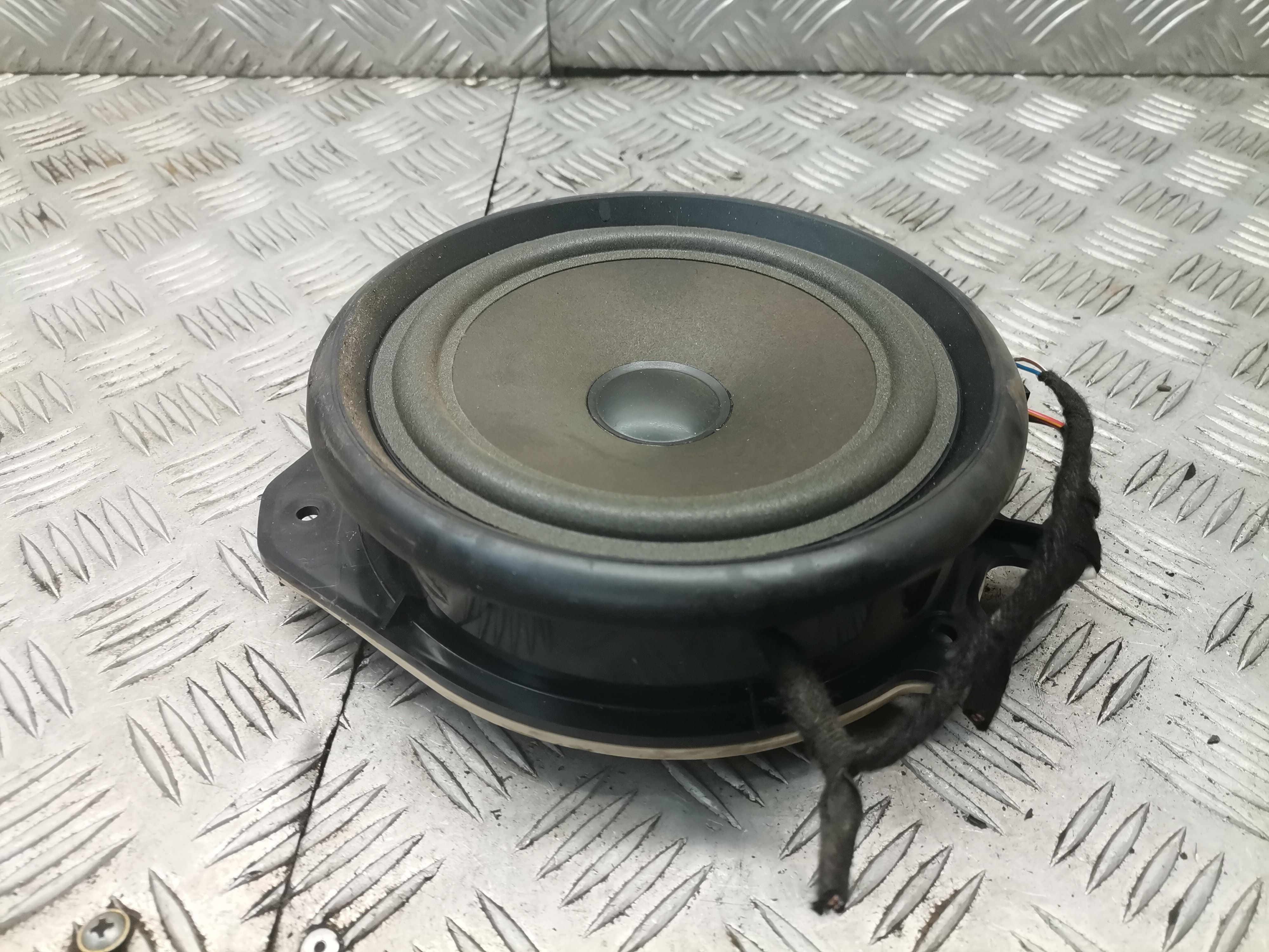 AUDI A4 B6/8E (2000-2005) Rear Left Door Sound Speaker 8e0035411 20276796