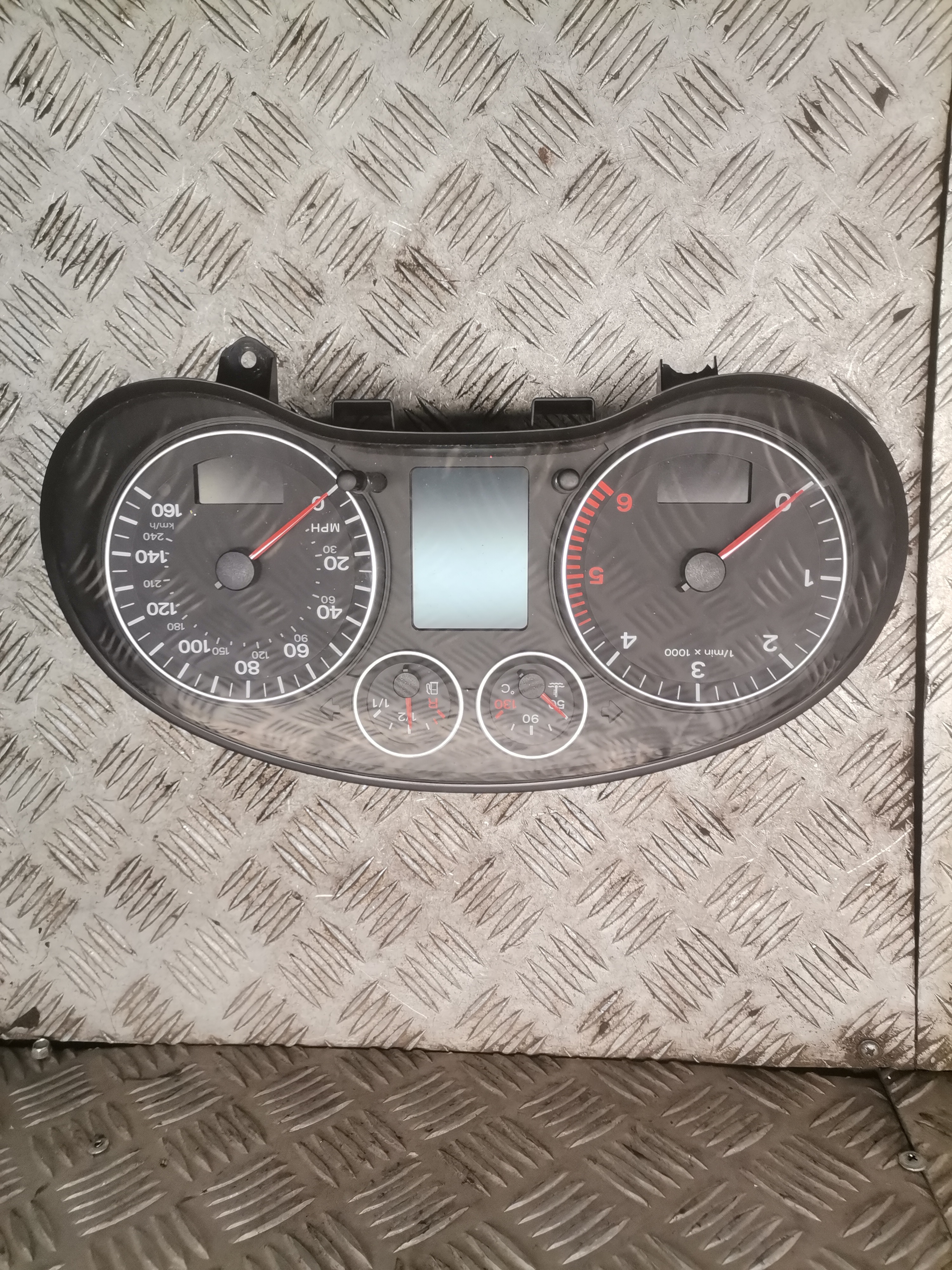 AUDI A3 8P (2003-2013) Speedometer 8p0920981f 23810659