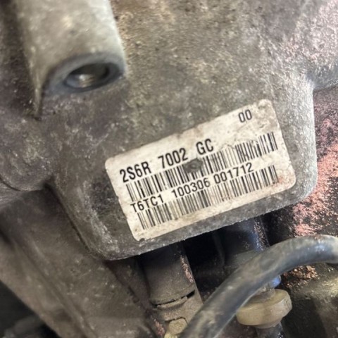 Mechaninė 5 pavarų dėžė