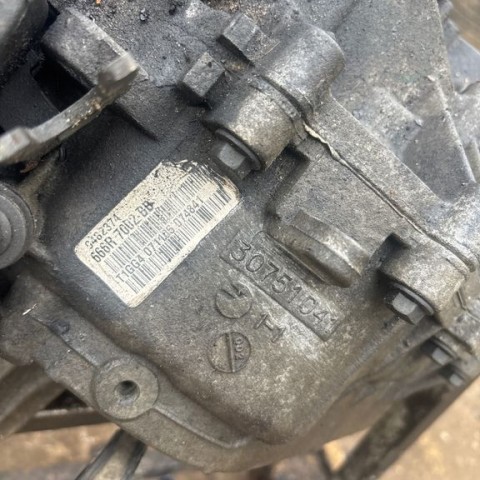 Mechaninė 6 pavarų dėžė