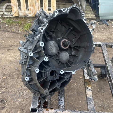 Mechaninė 6 pavarų dėžė