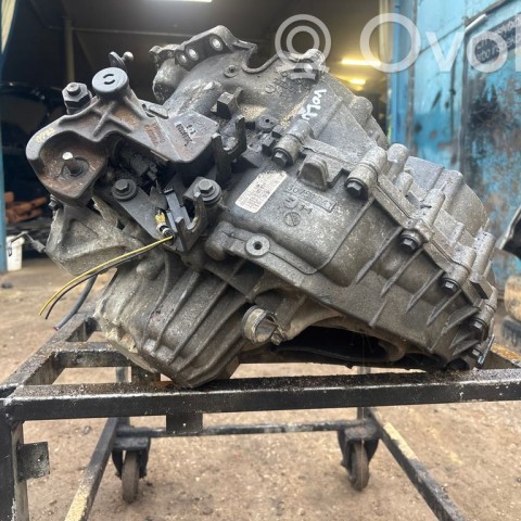 Mechaninė 6 pavarų dėžė